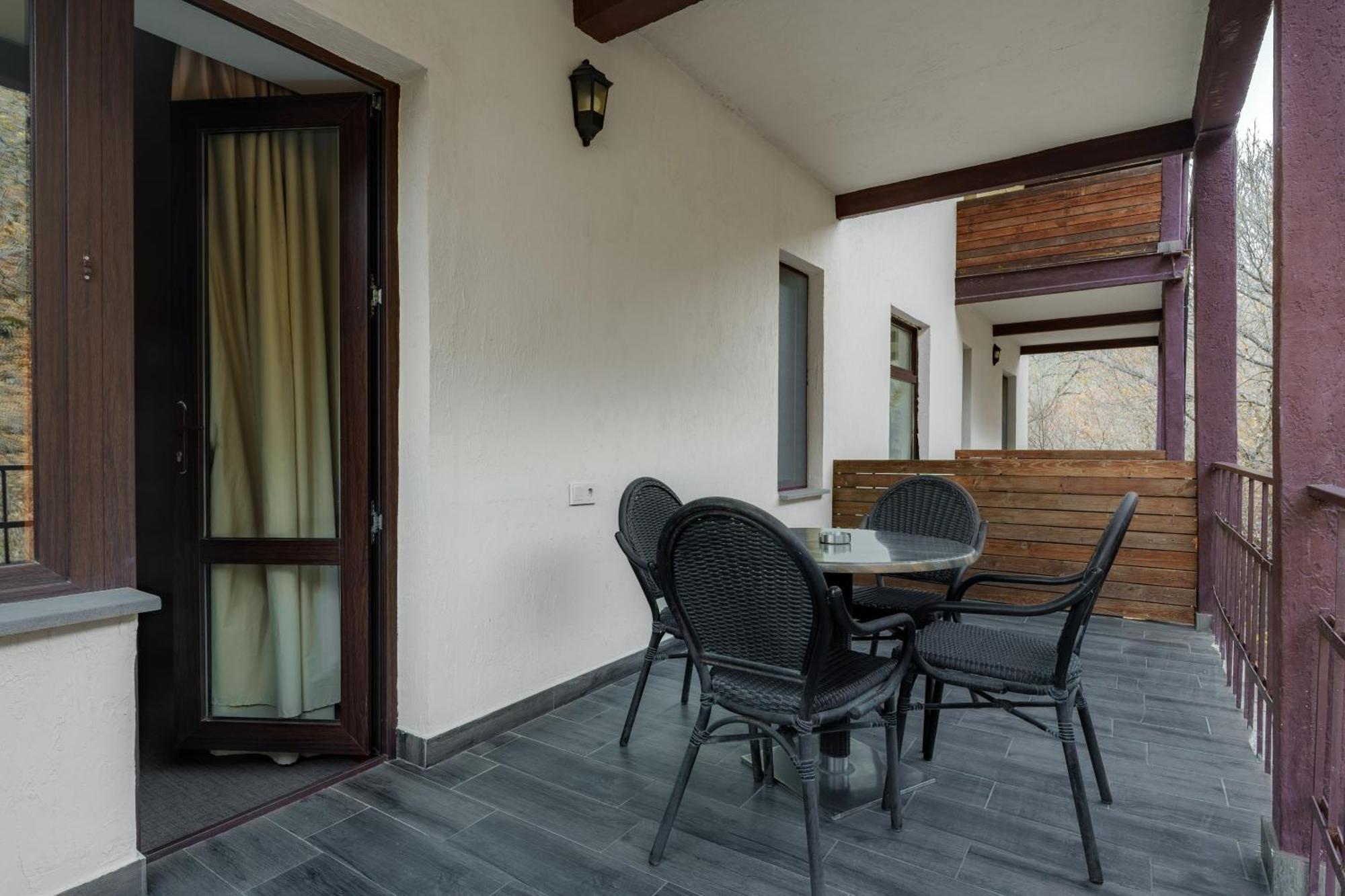 Apricot Aghveran Resort المظهر الخارجي الصورة